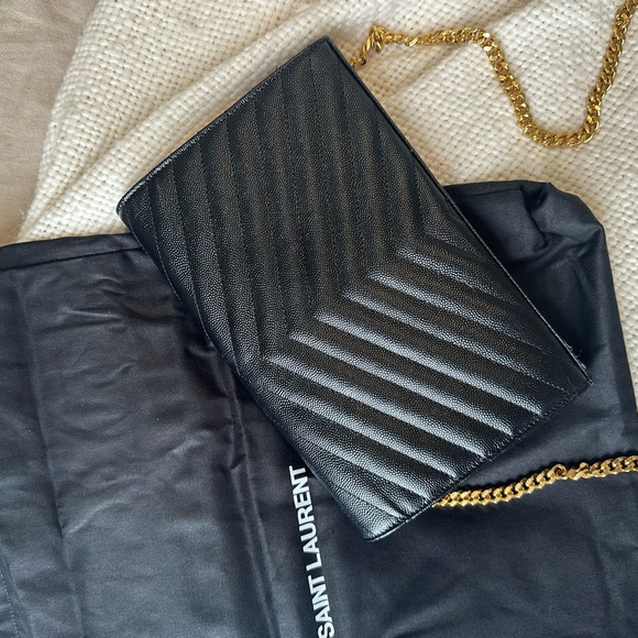 Ysl wallet on chain - Picture 3 of 9